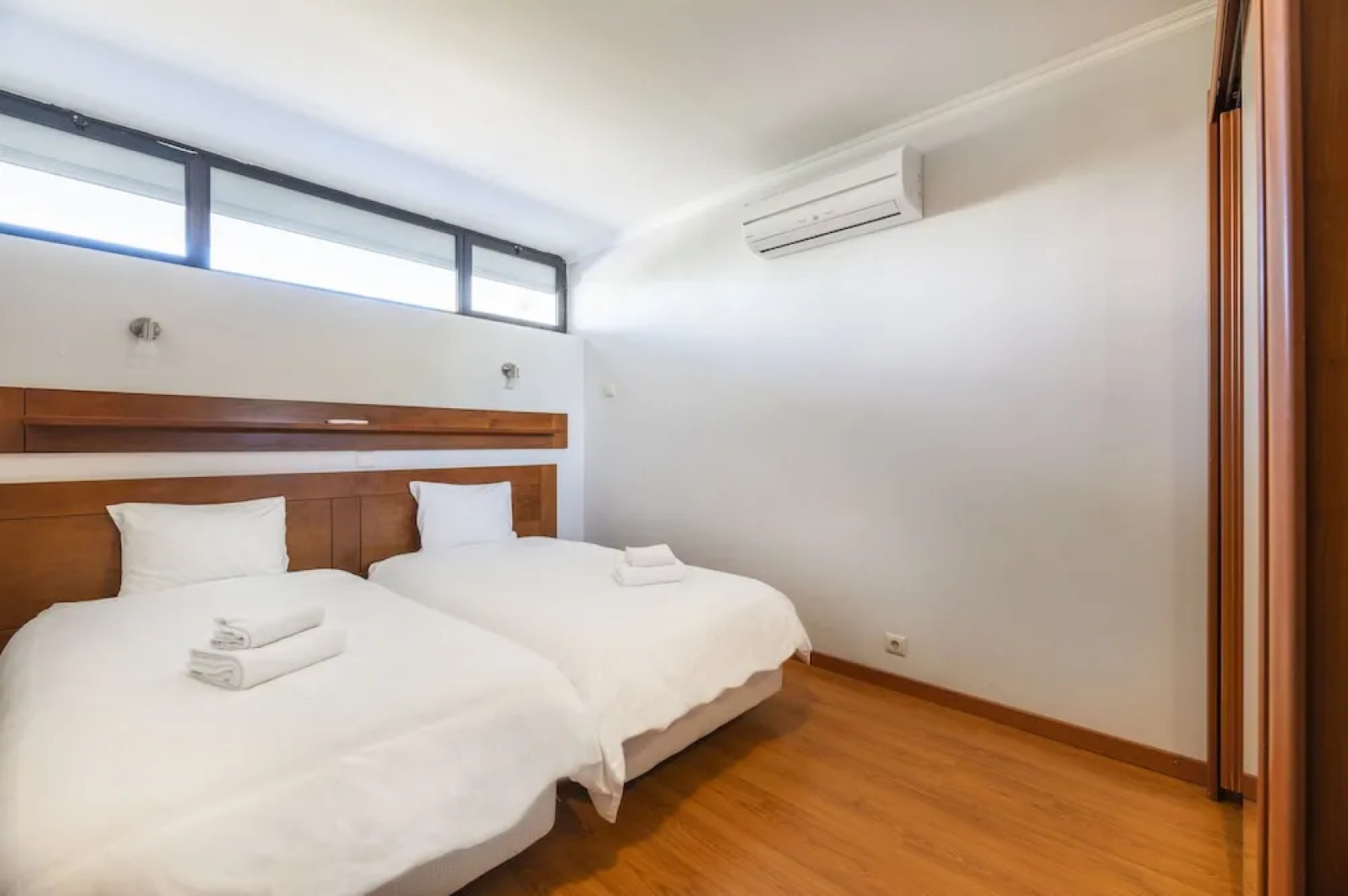 Pé do Lago 1 Bedroom Apartment with Pool