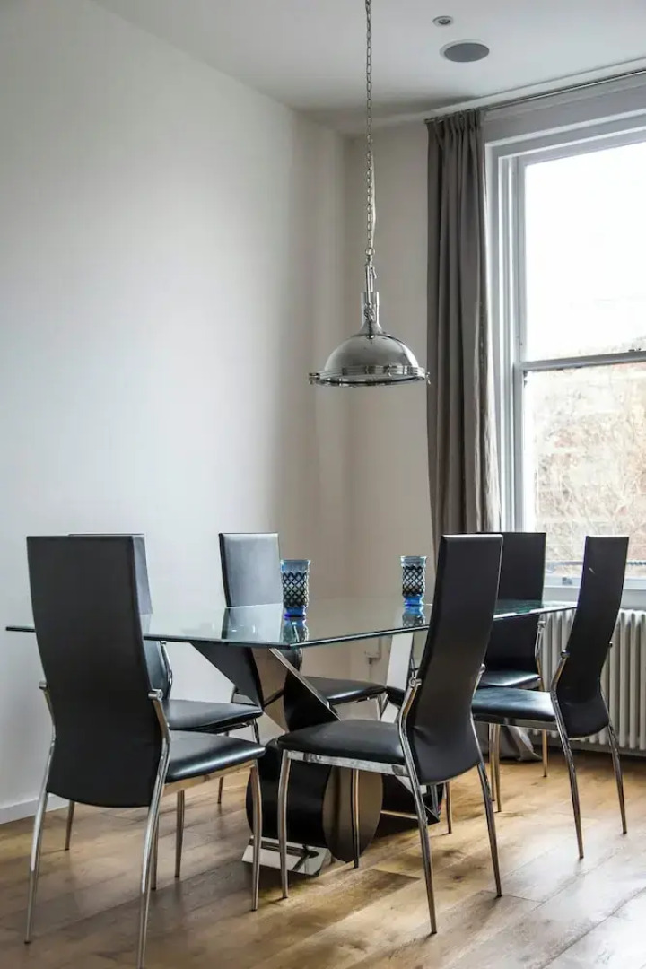 Cromwell Road II by Onefinestay