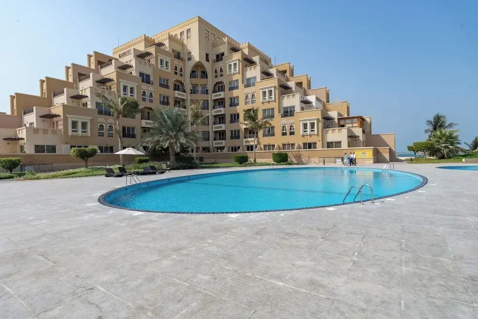 Czechin - Kahraman Building