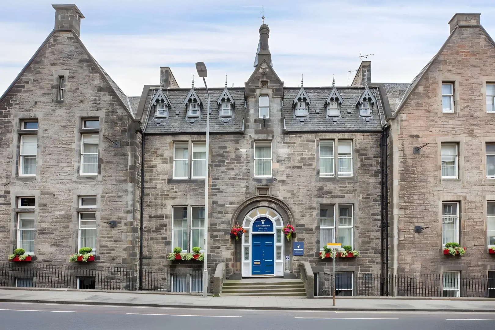 Отель Leonardo Edinburgh City