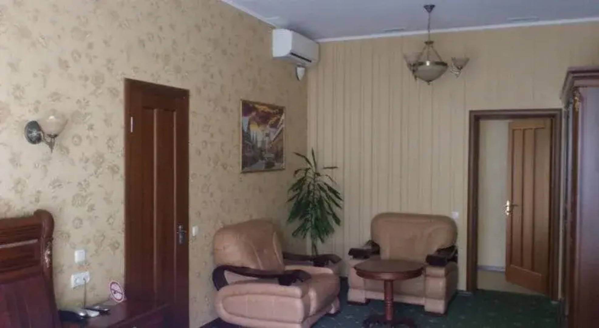 Гостиница Статус