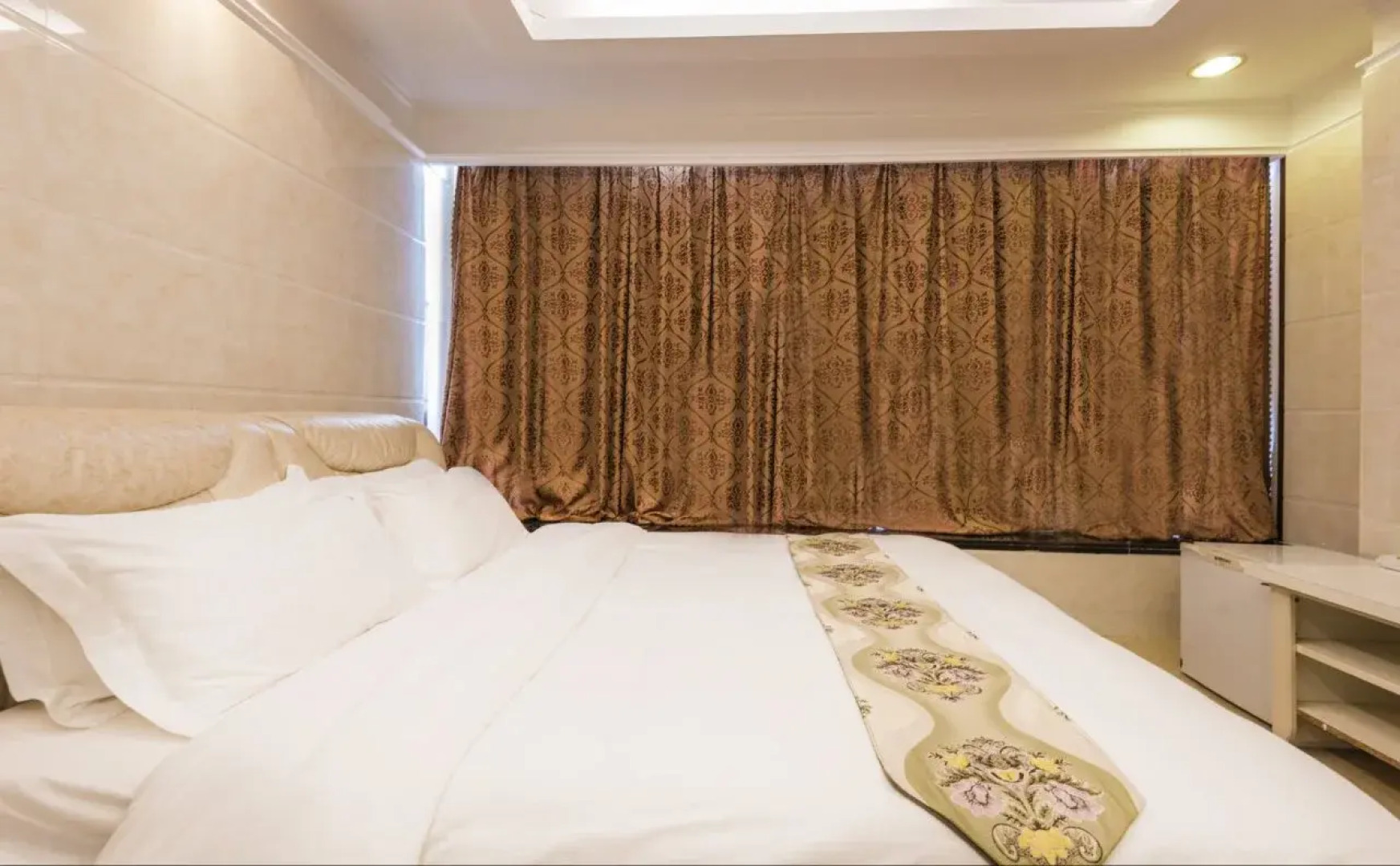 Orange Guangzhou Grand Continental Service Apartment Branch