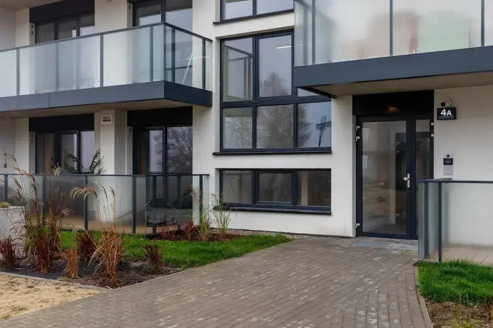 Dziwnów Spadochroniarzy by Renters