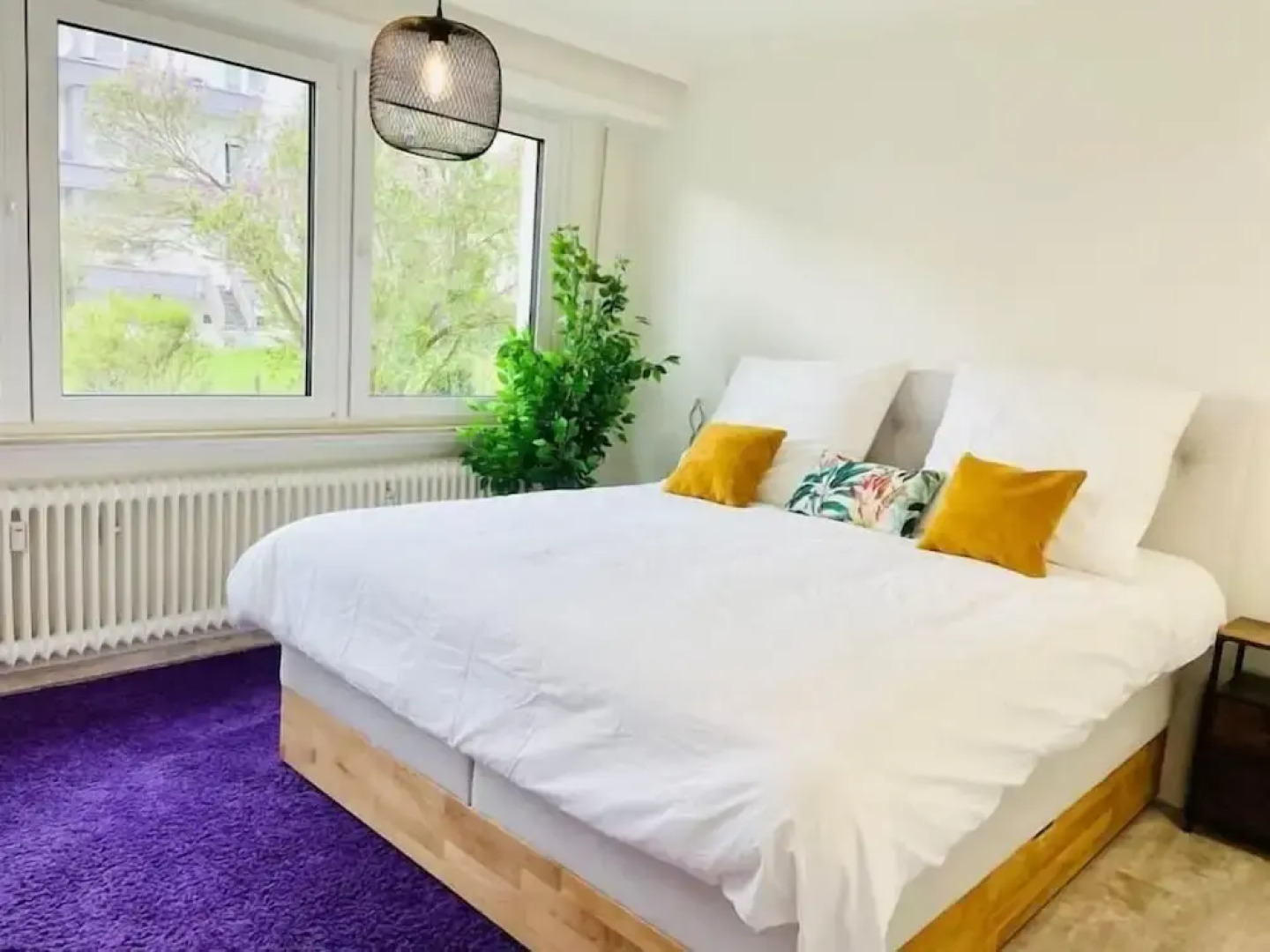 3 bedrooms in Center Terrace & Parking