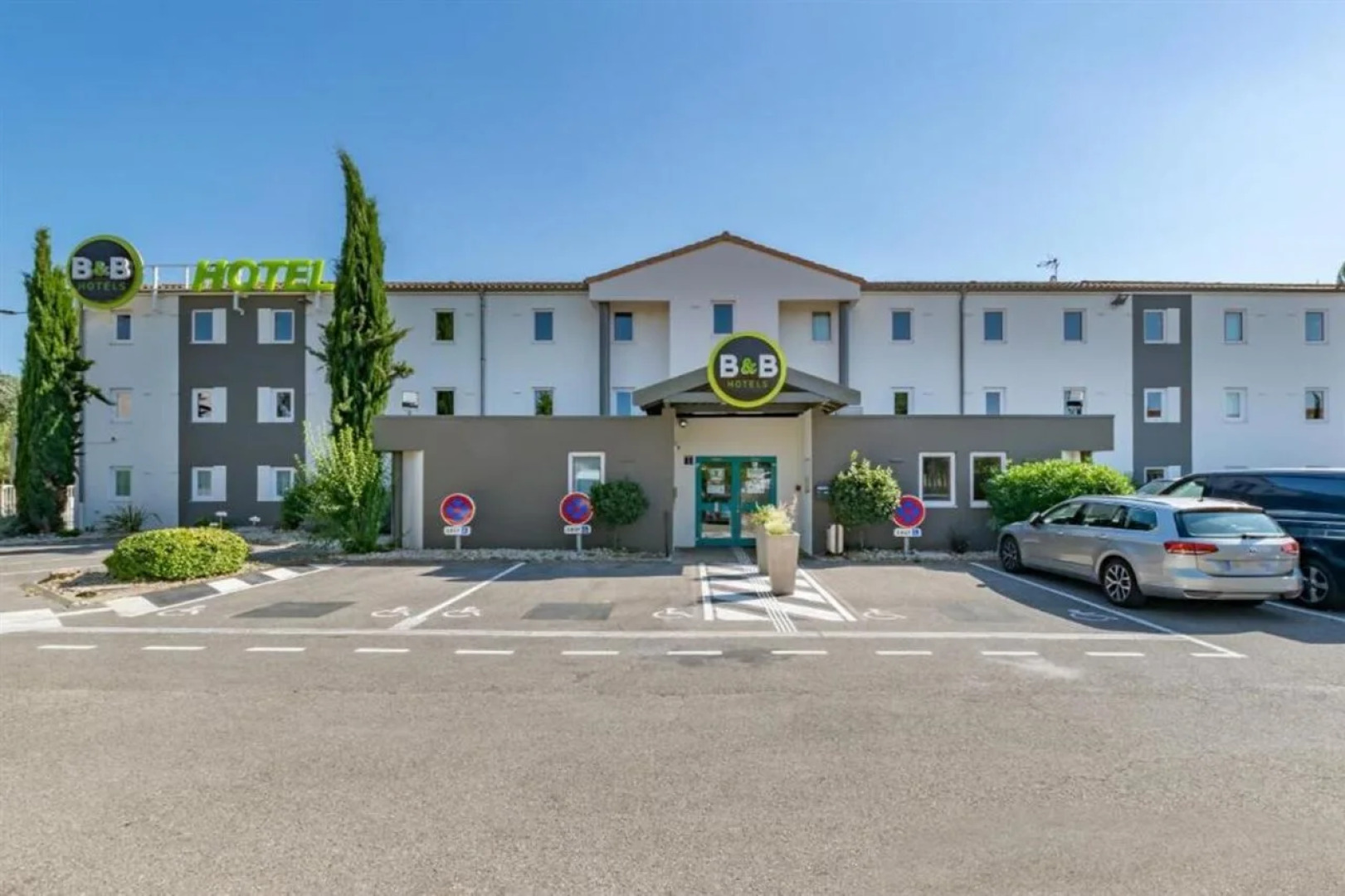 B&B HOTEL AIX EN PROVENCE Pont de l'Arc