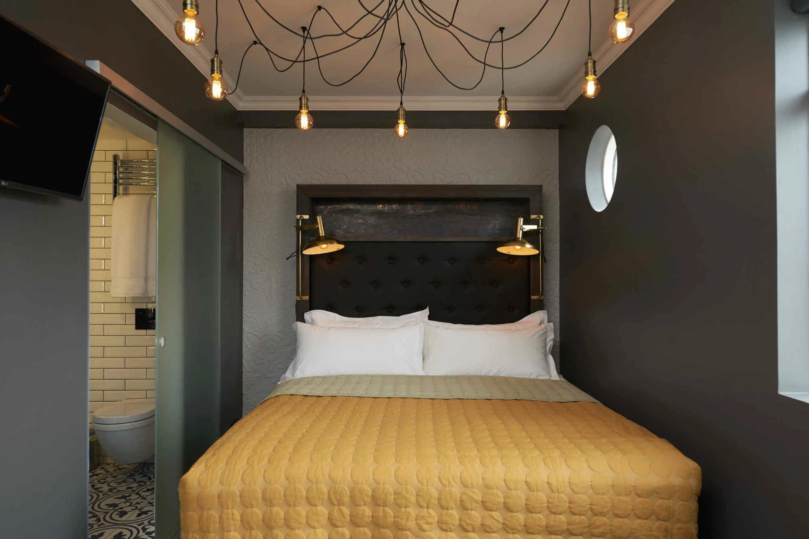 105 - A Townhouse Hotel