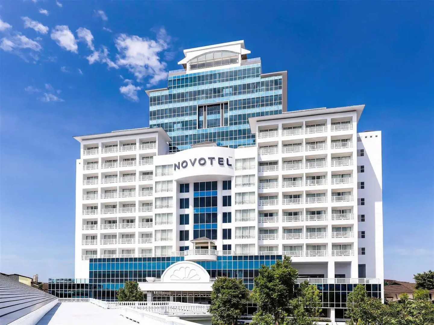 Novotel Phuket City Phokeethra Hotel