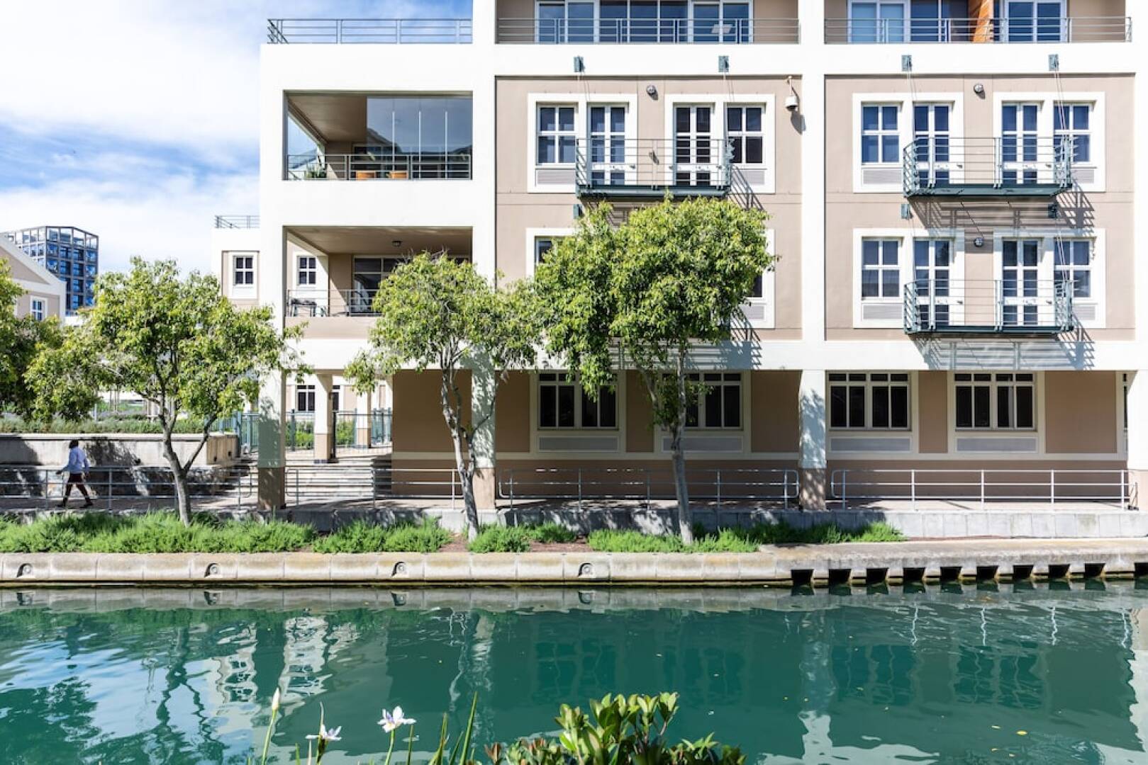 001 Altmore on the Waterfront Marina