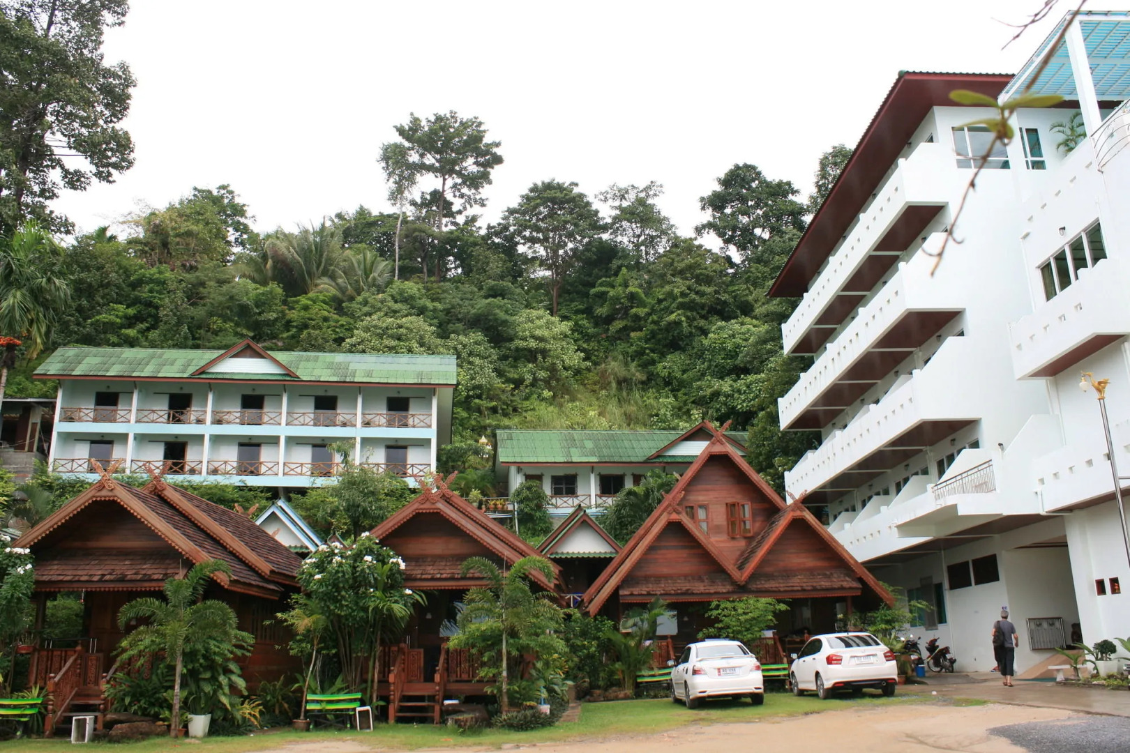 Mam Kai Bae Beach Resort