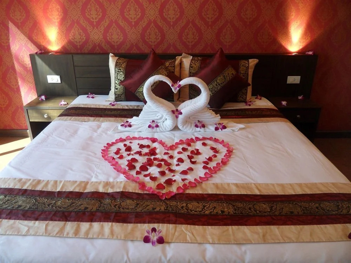 Manohra Cozy Village