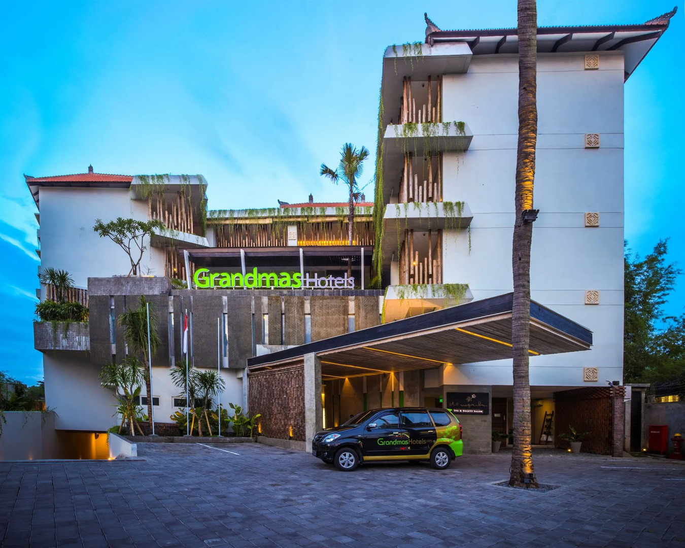 Grandmas Tuban Hotel