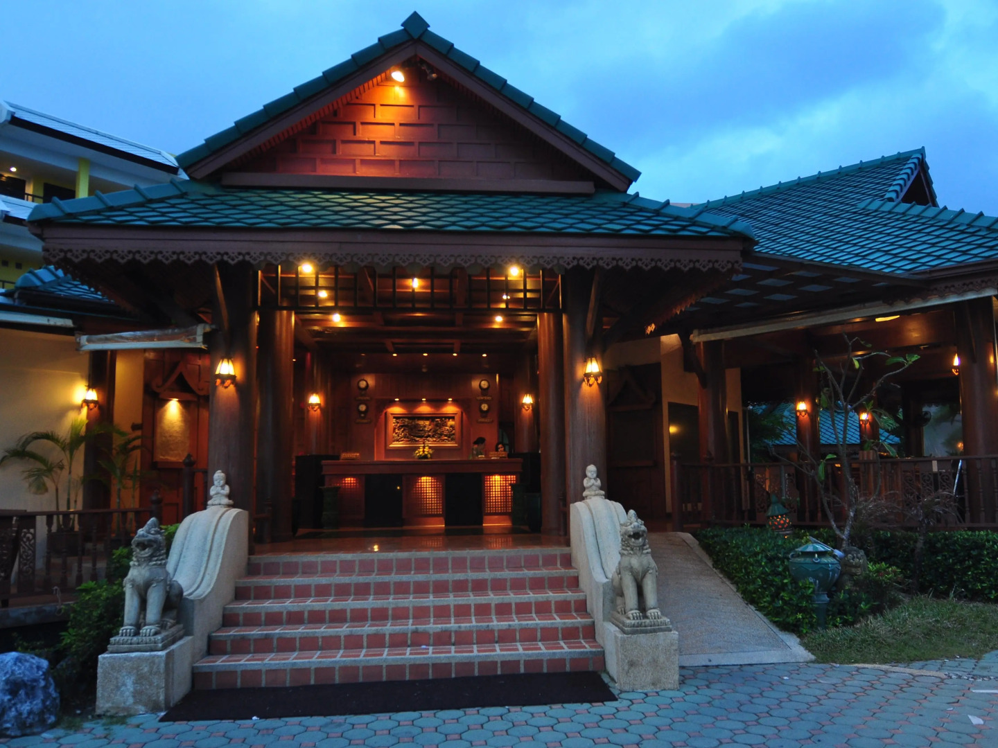 Baan Karonburi Resort