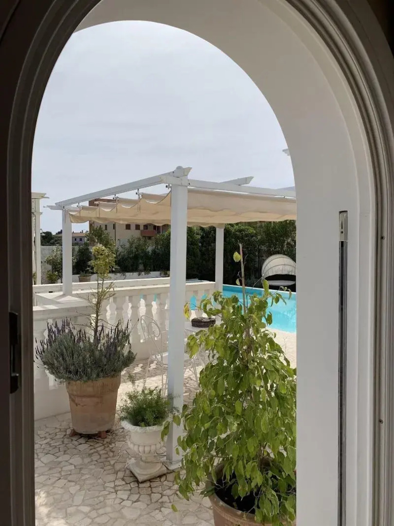 White House Luxury Hospitality