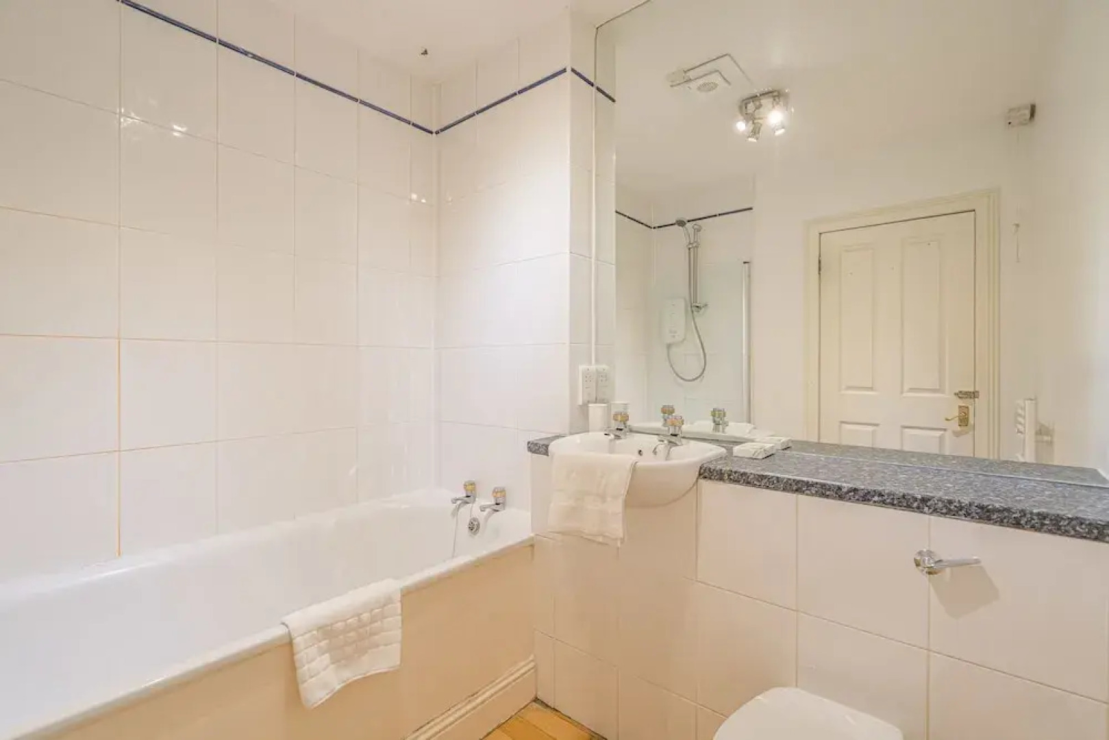 Rose Street Apartment City Centre