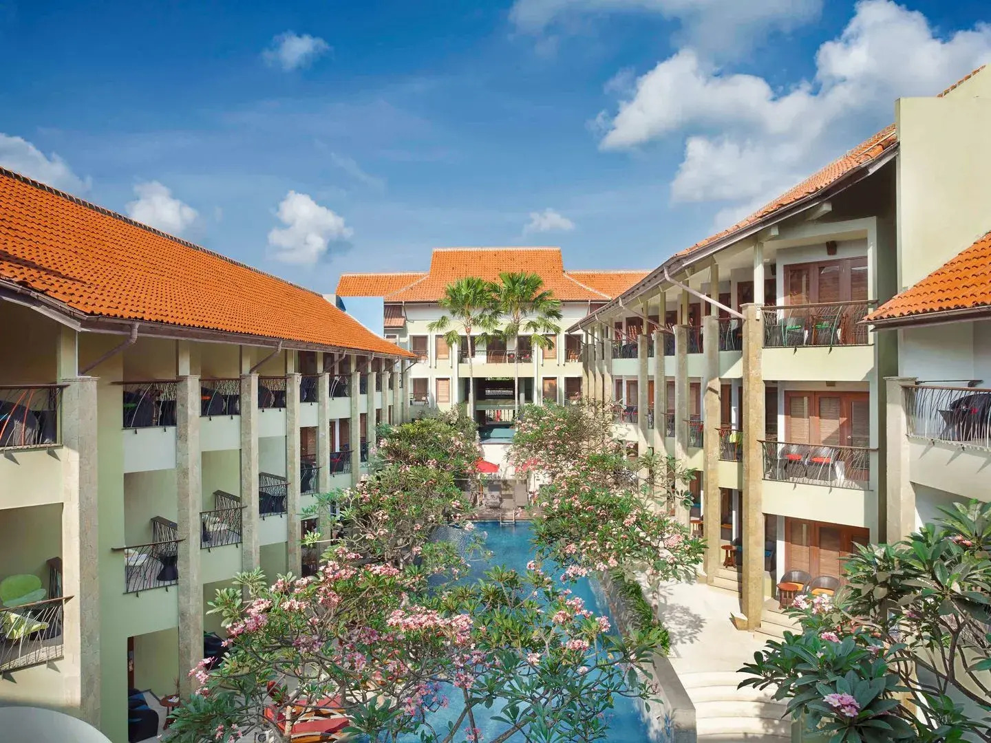 Отель ibis Styles Bali Legian