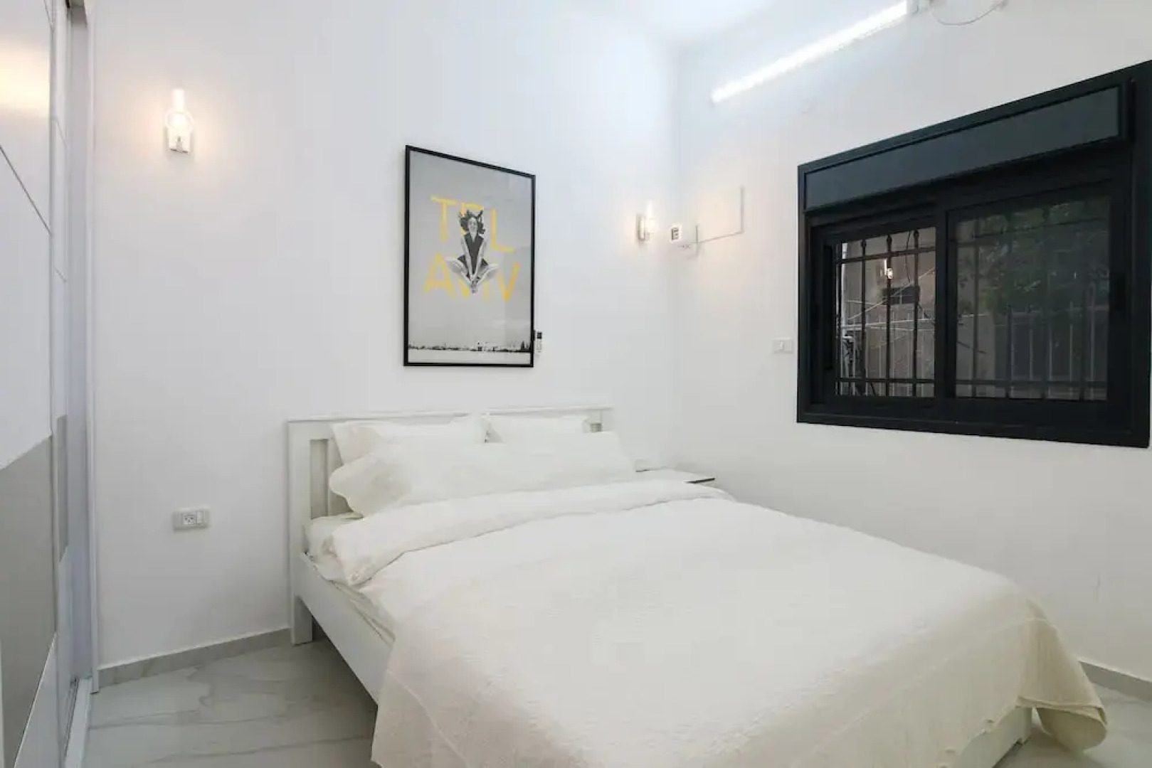 1 BR with Patio in City Center by FeelHome