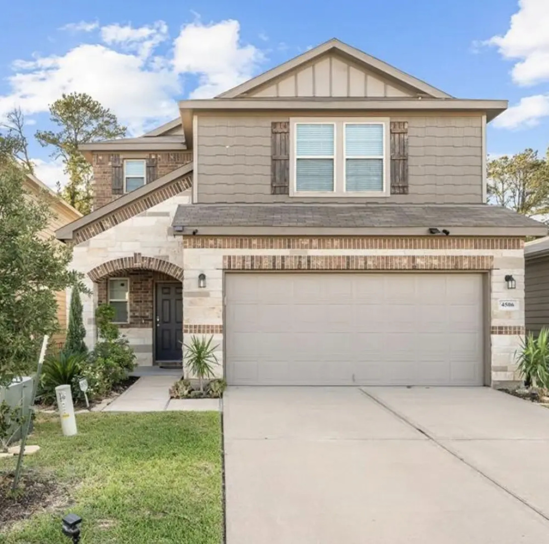 ECLIPZ Modern CEO Corp House