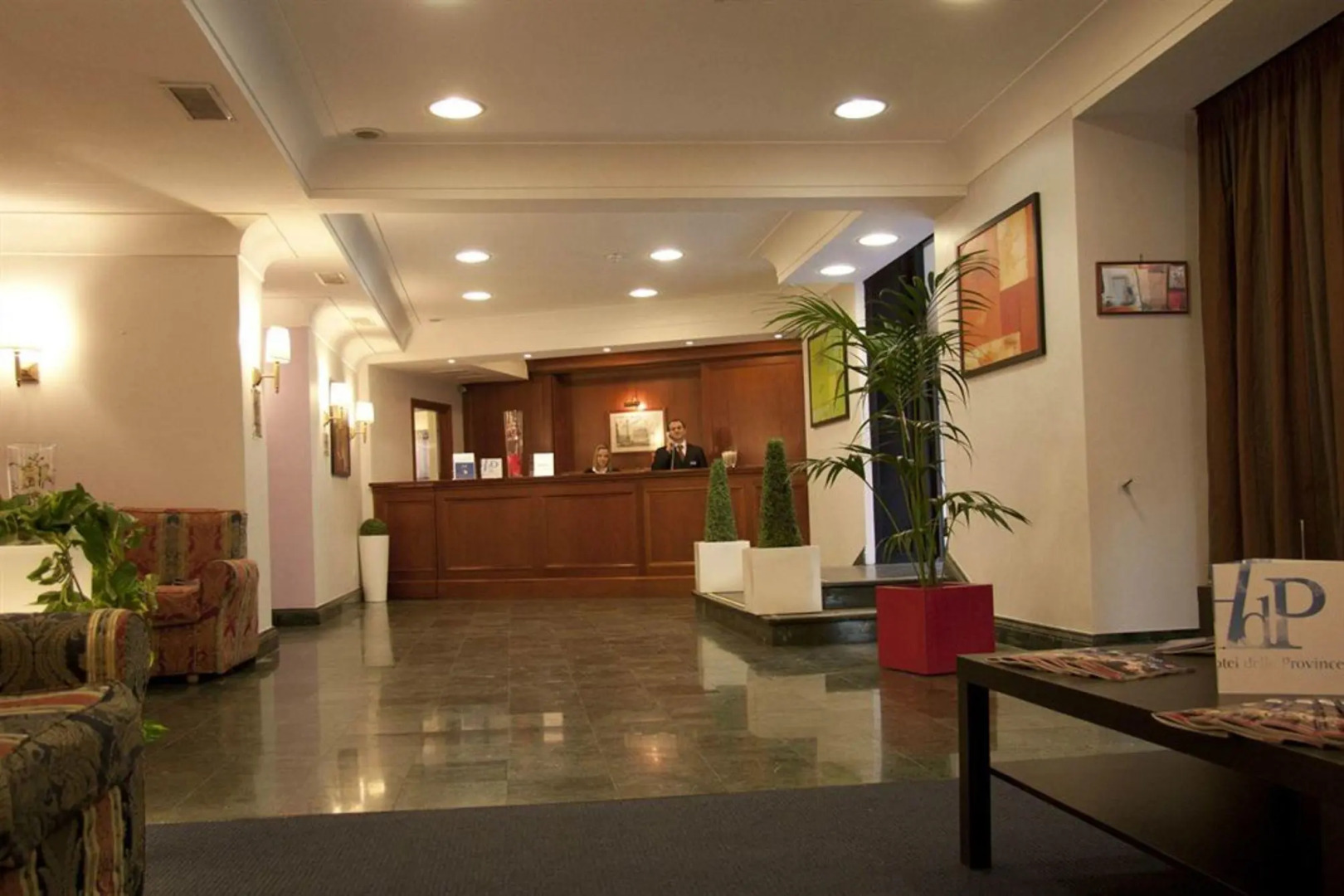 J Maluni City Hotel