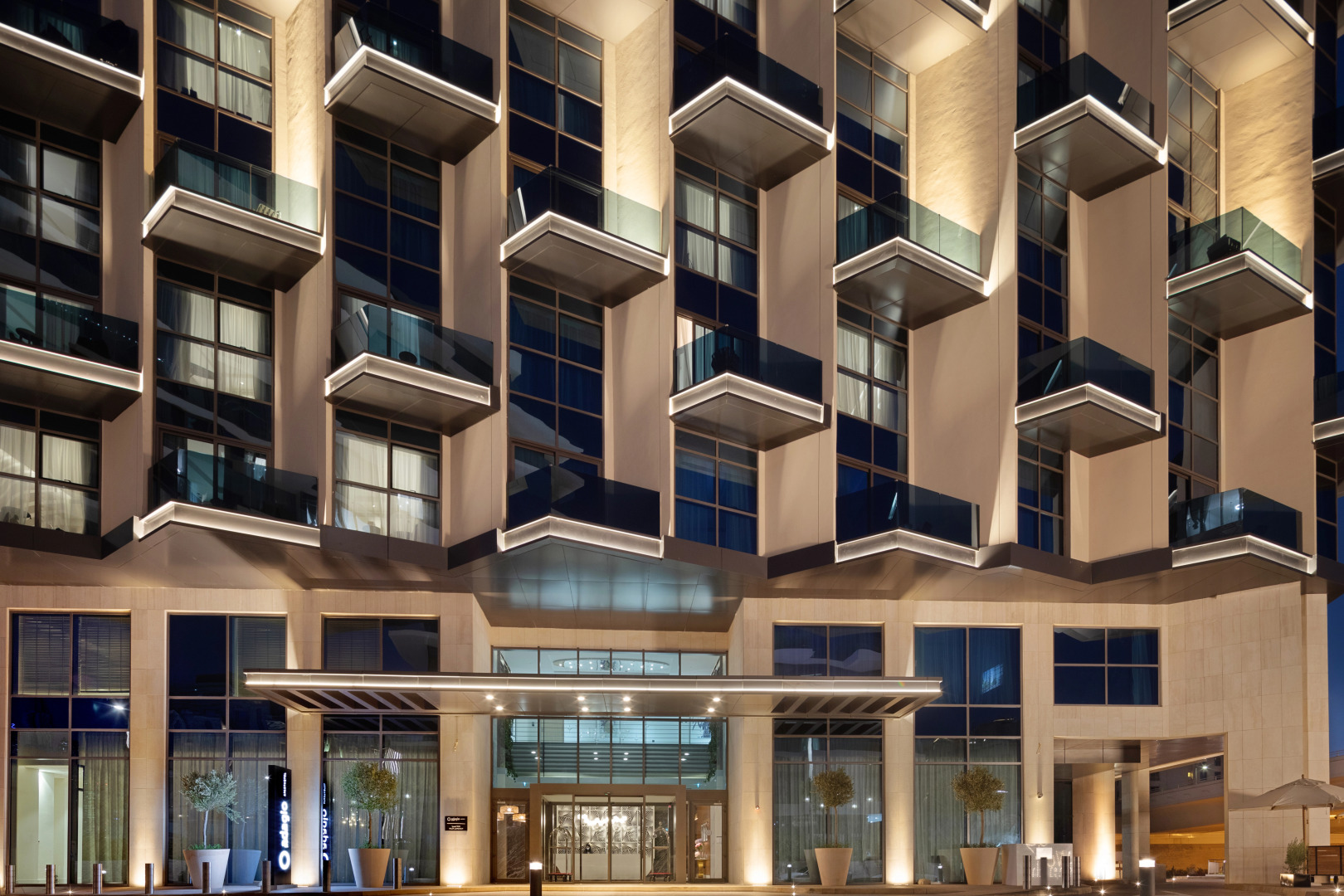 Adagio Premium The Palm