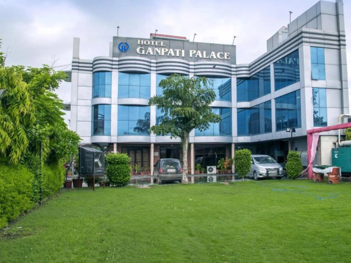 Hotel Ganpati Palace