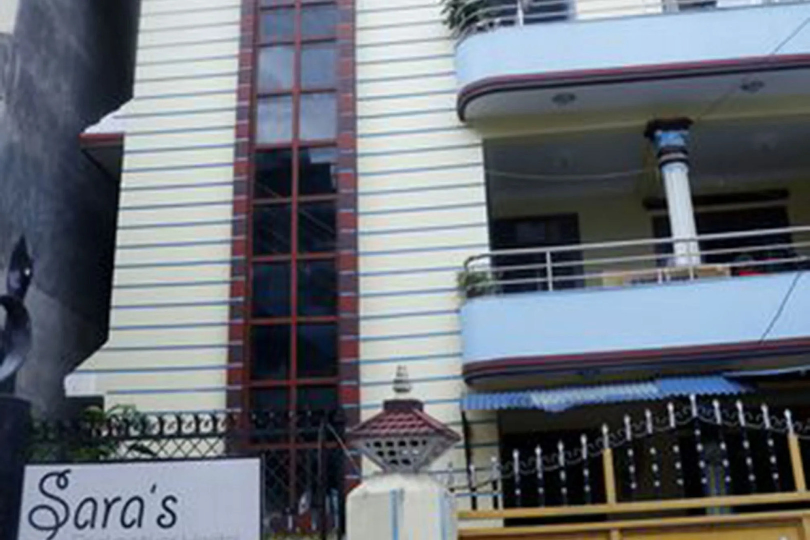 Sara's Backpackers Hotel