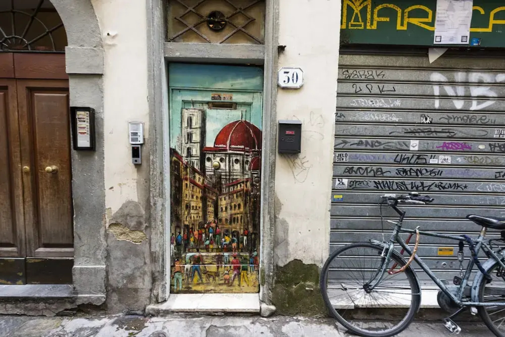 Mercato Contemporary Apartment by Mmega