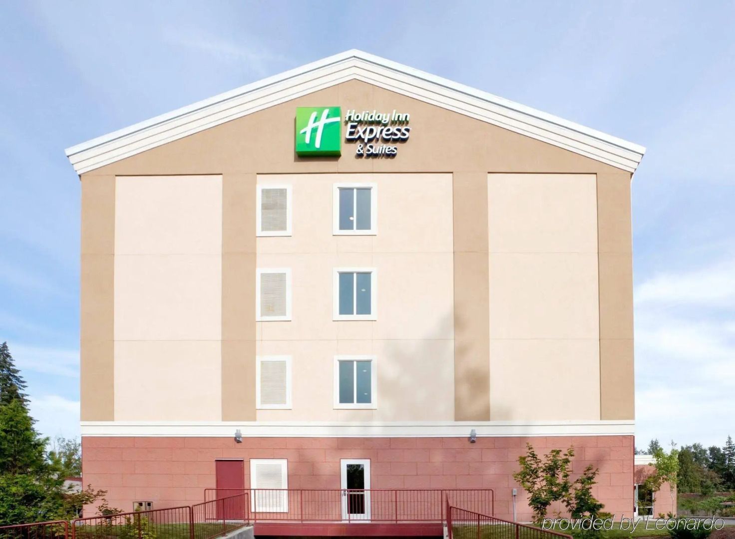 Holiday Inn Express & Suites Marysville by IHG