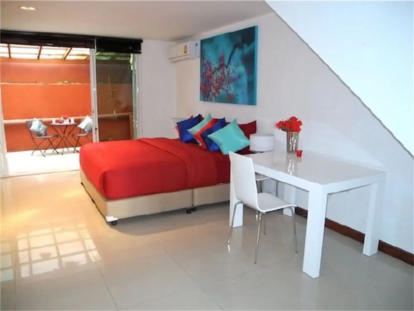 Sunrise 3 bedrooms Modern Apartment In Nai Harn