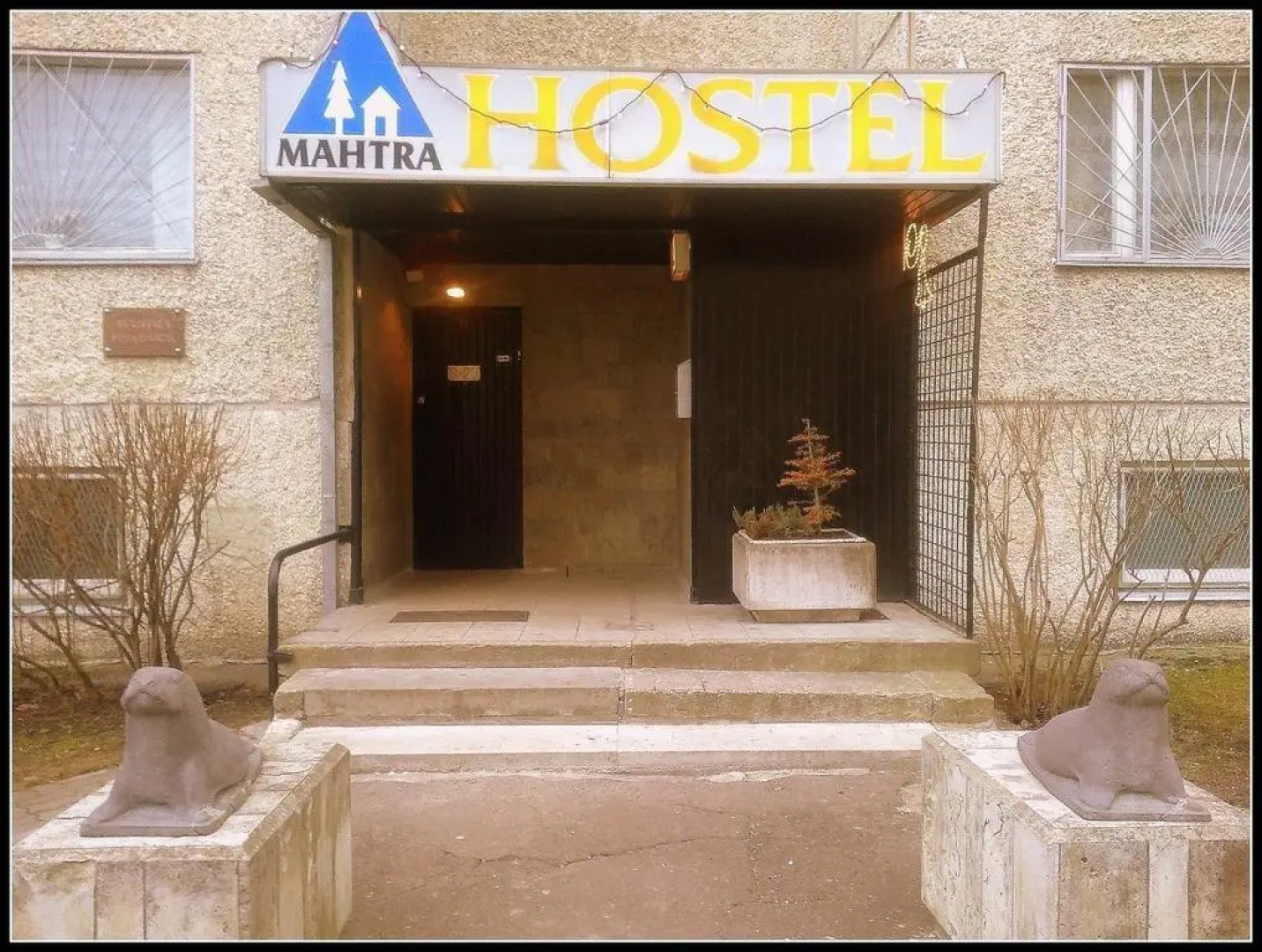 Mahtra Hostel