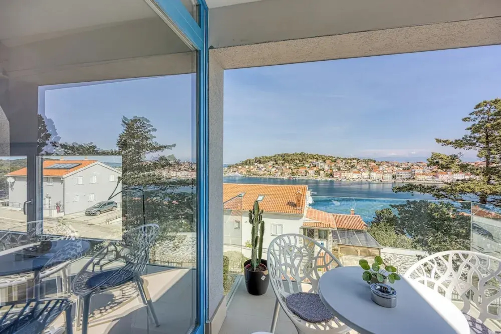 RR Losinj Harbour View Apartment