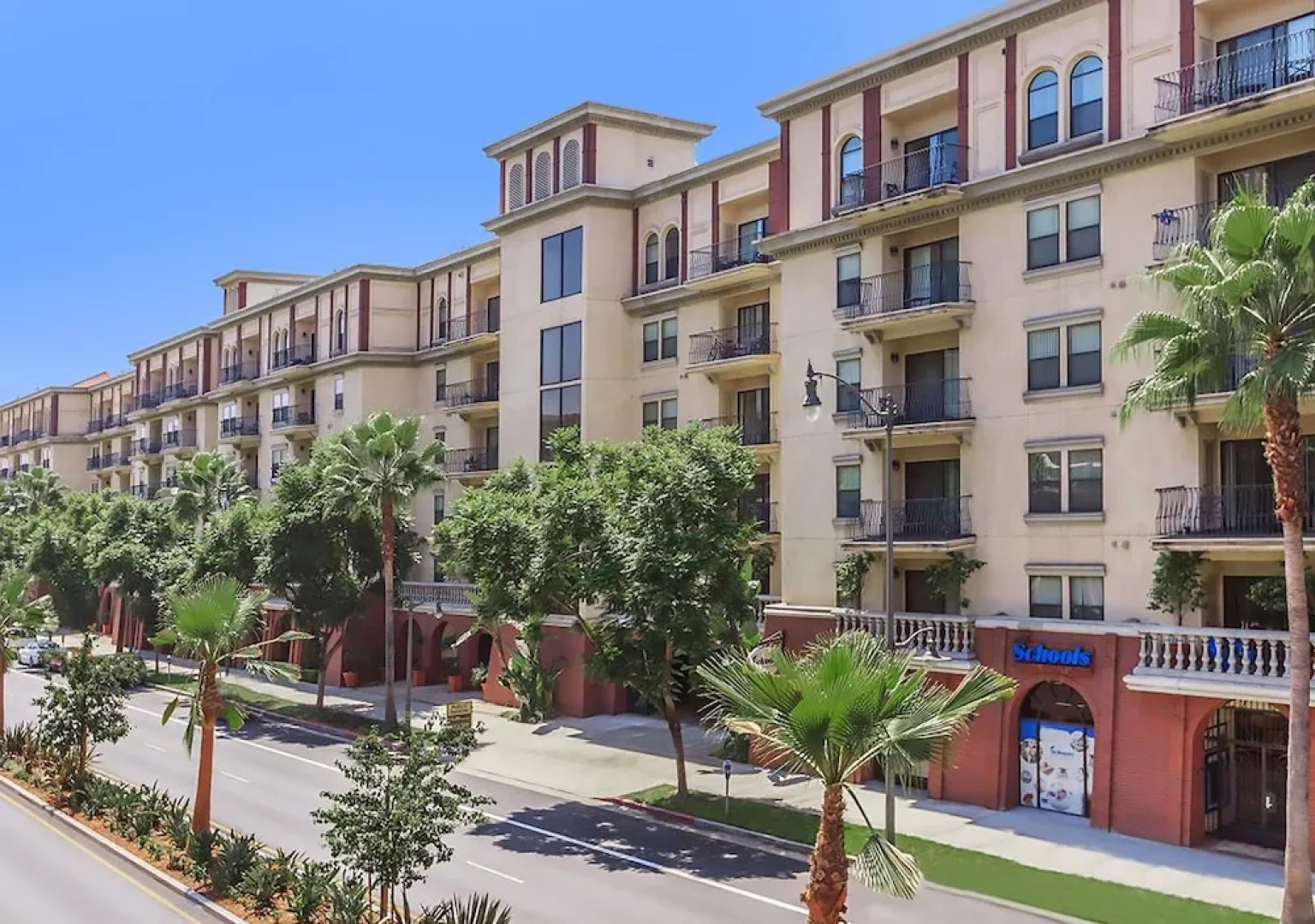 LAs Premier Apartments