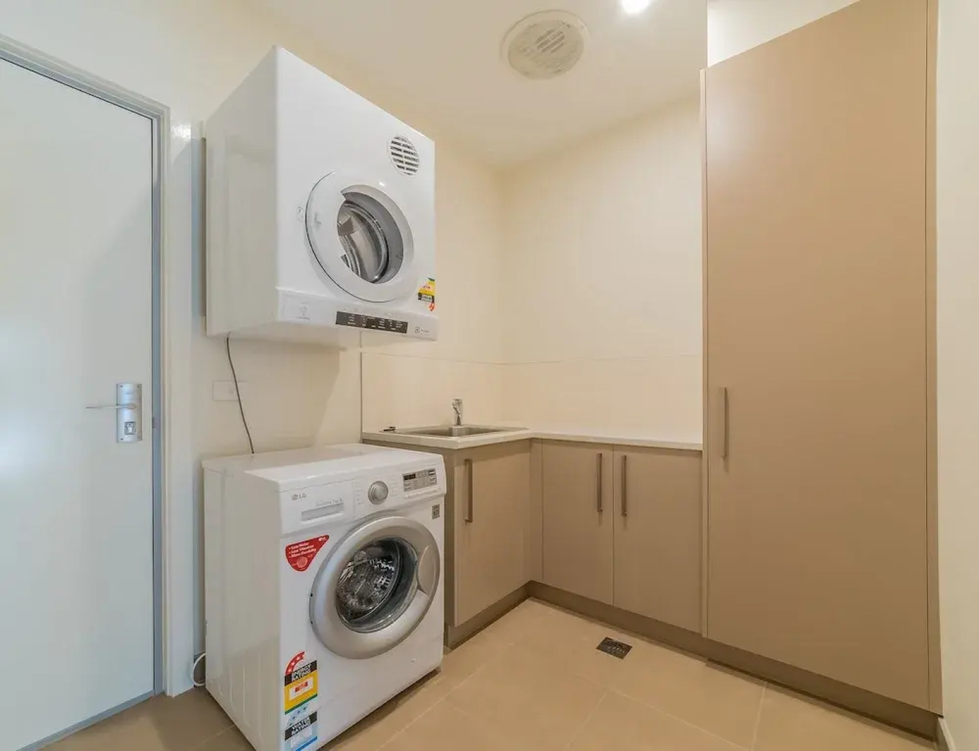 Broughton By The Beach