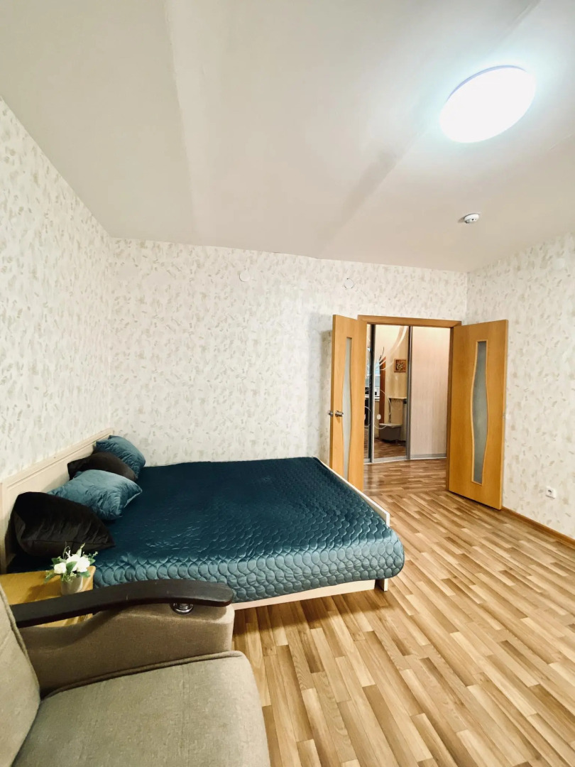 К энд К Апартментс на улице Холмогорская 4Г