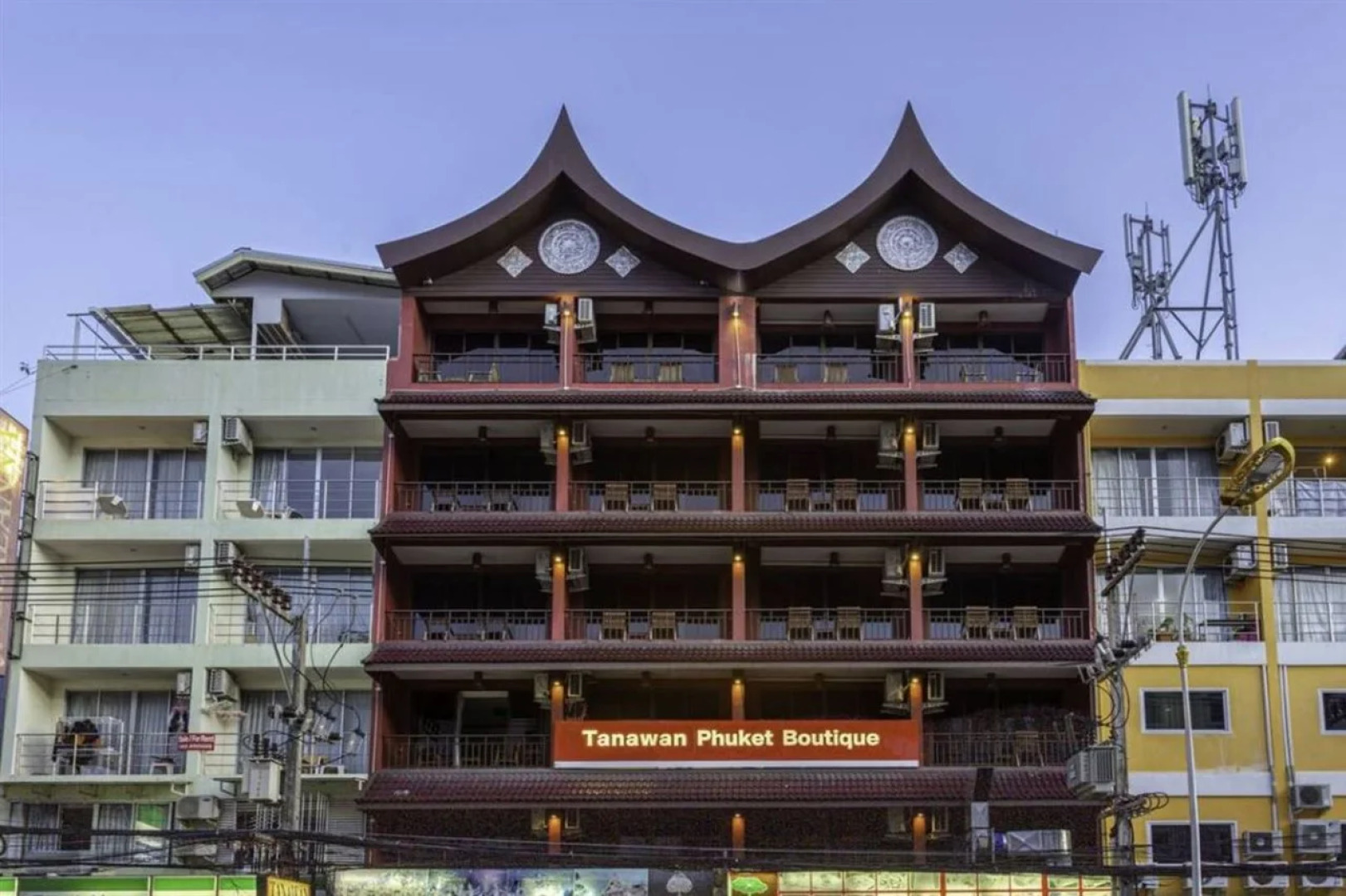 Tanawan Phuket Hotel