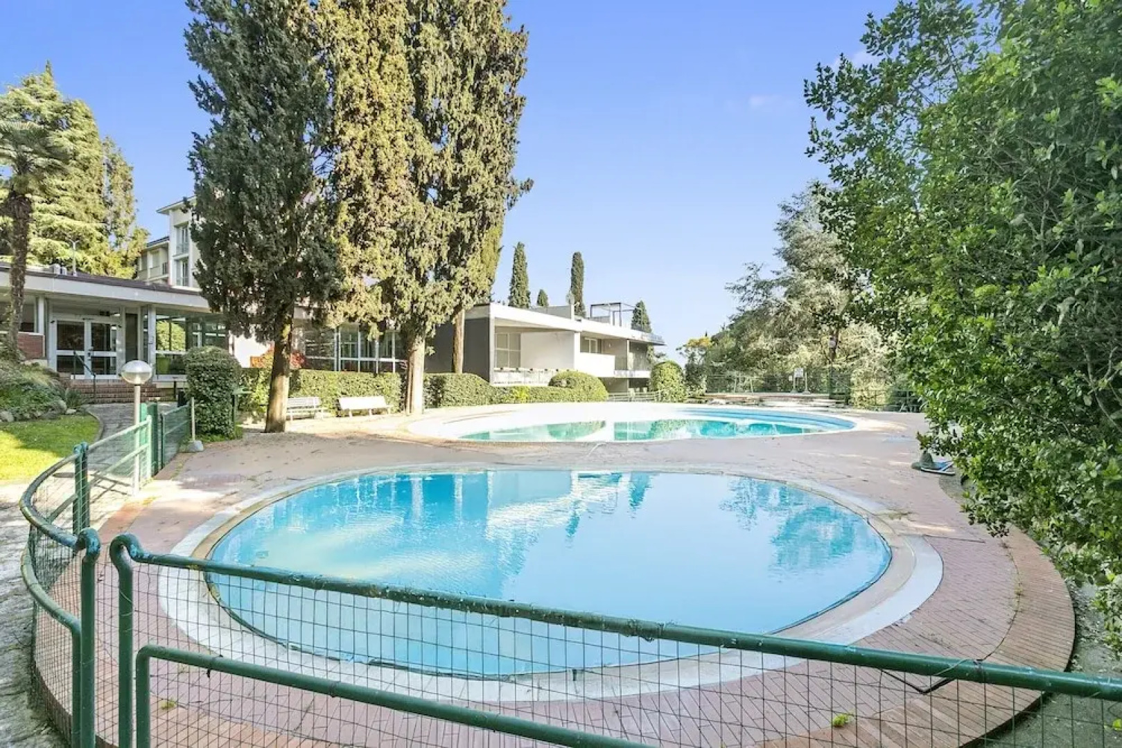 Sonia Sweet Love With Shared Pool