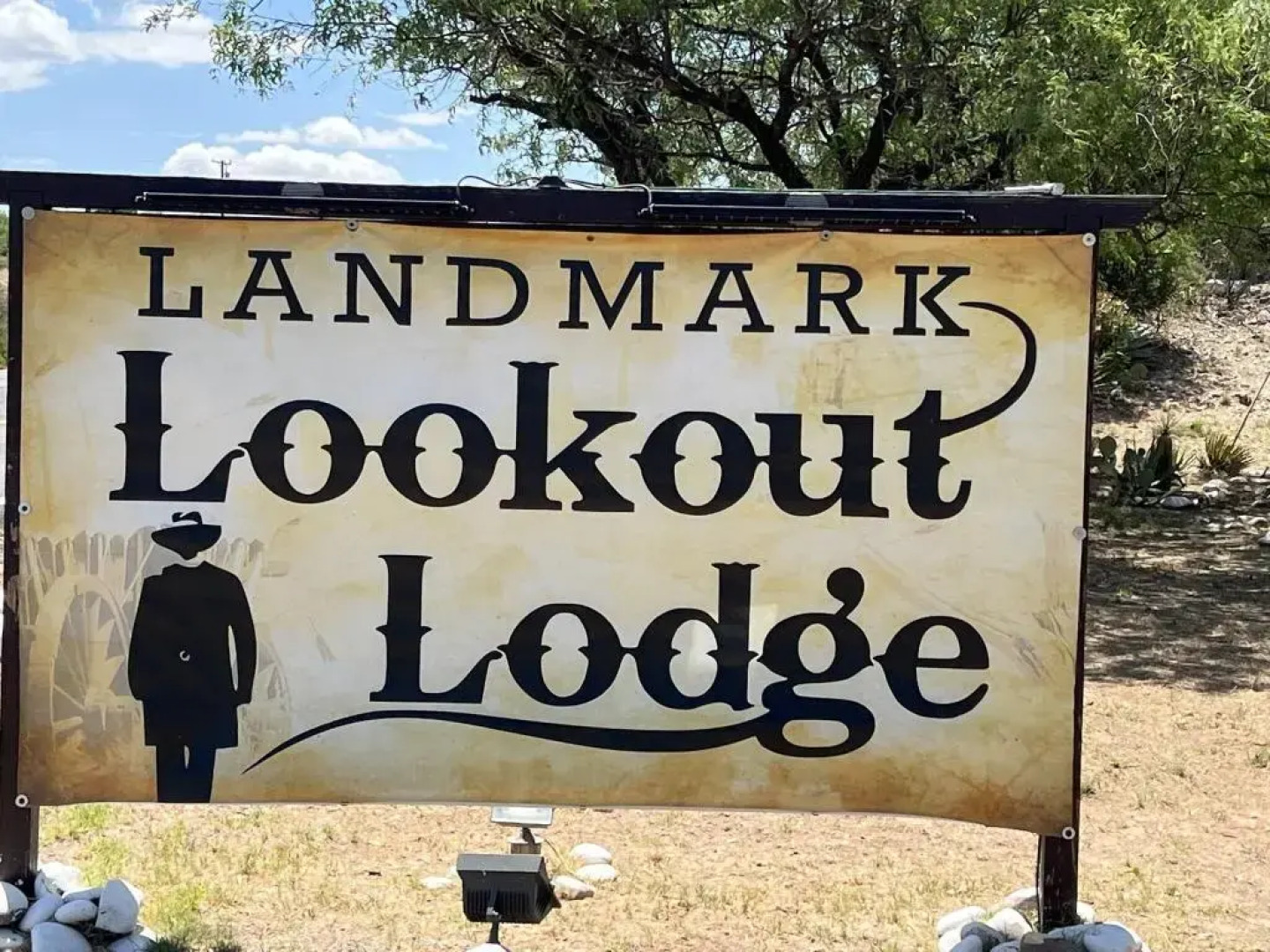 Landmark Lookout Lodge
