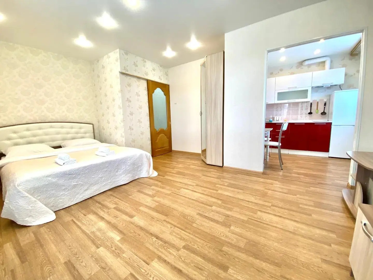 Апартаменты на проспекте 50 лет Октября 20