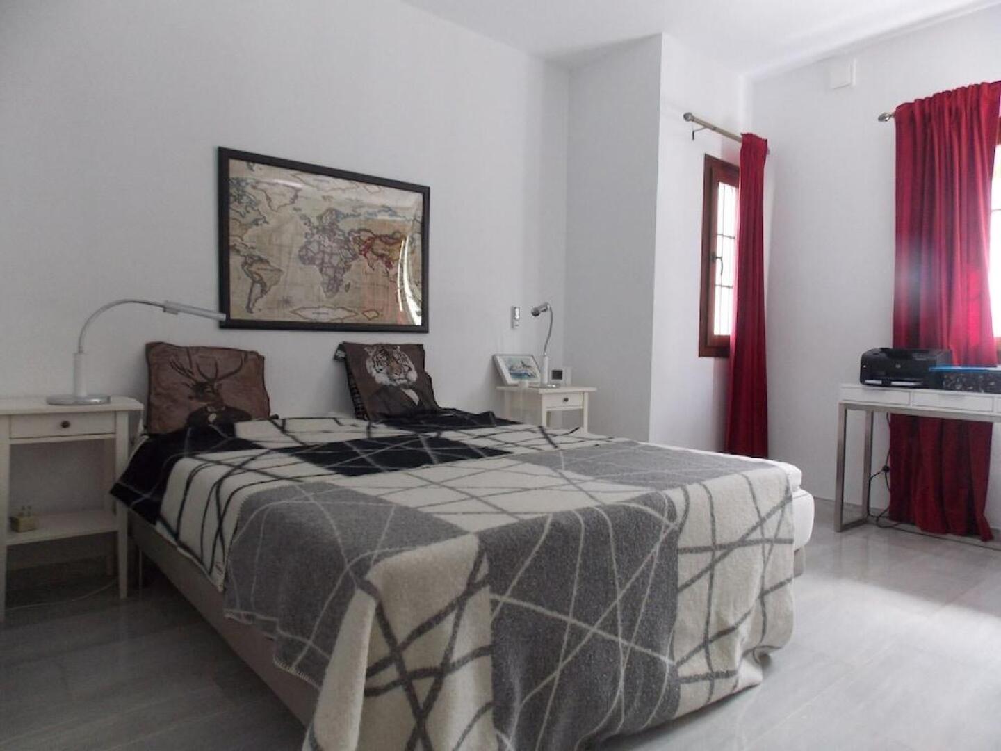 Apartment With Sea View In Puerto Banus