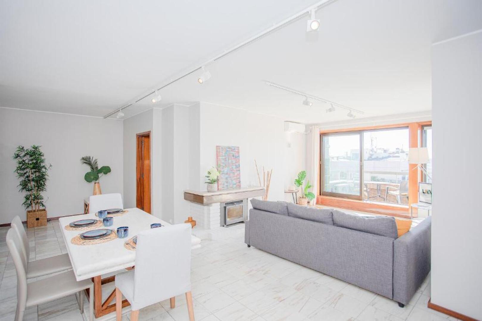 Liiiving in Porto - Sea & River View