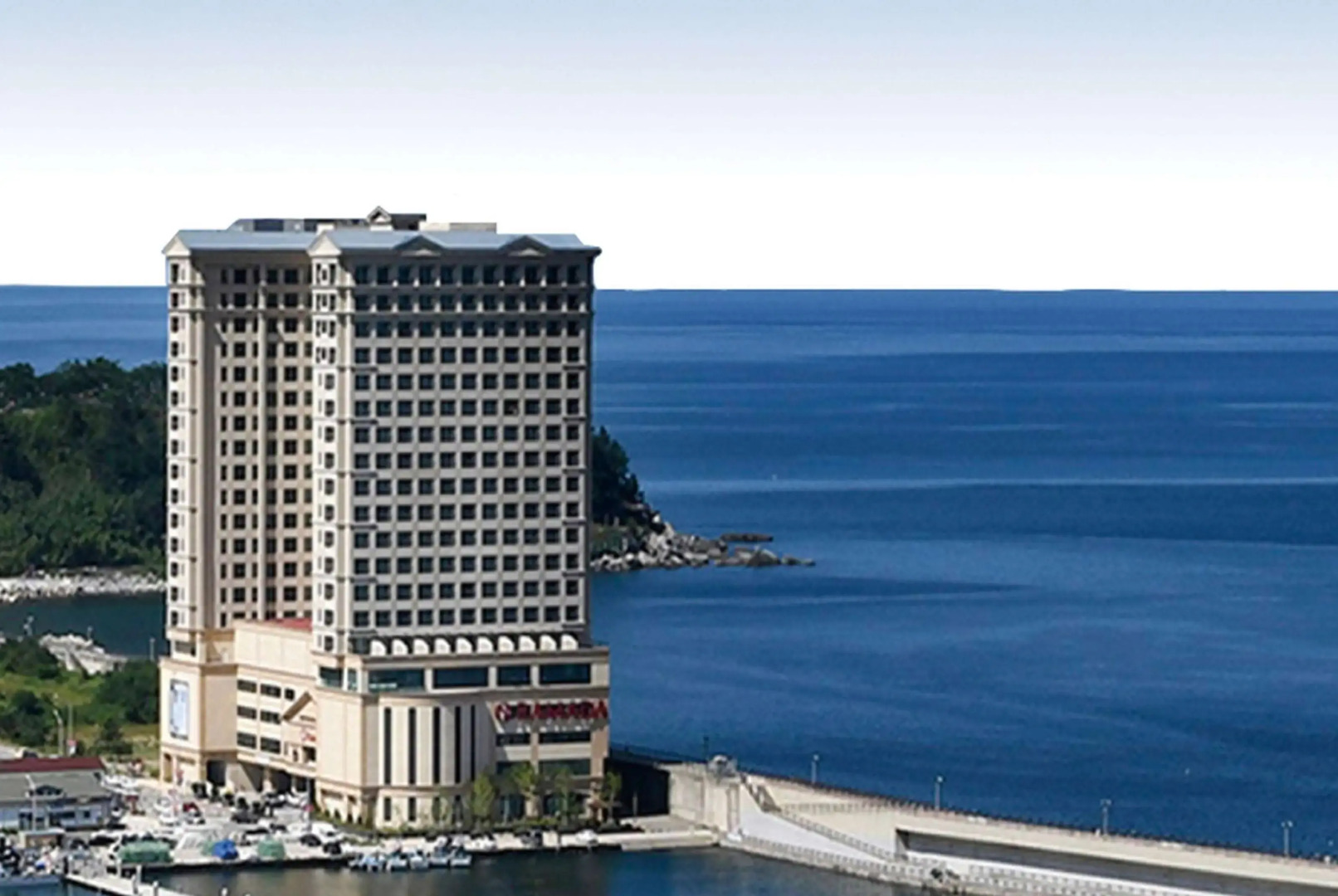 Ramada Sokcho Hotel