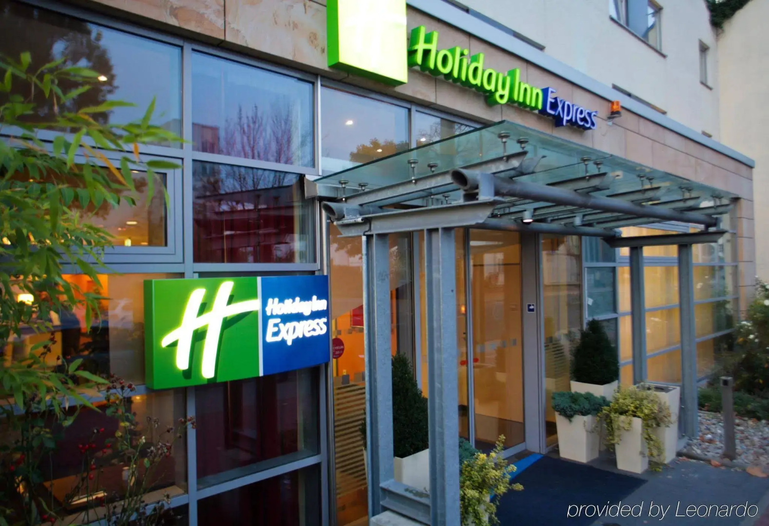 Holiday Inn Express Frankfurt Messe by IHG