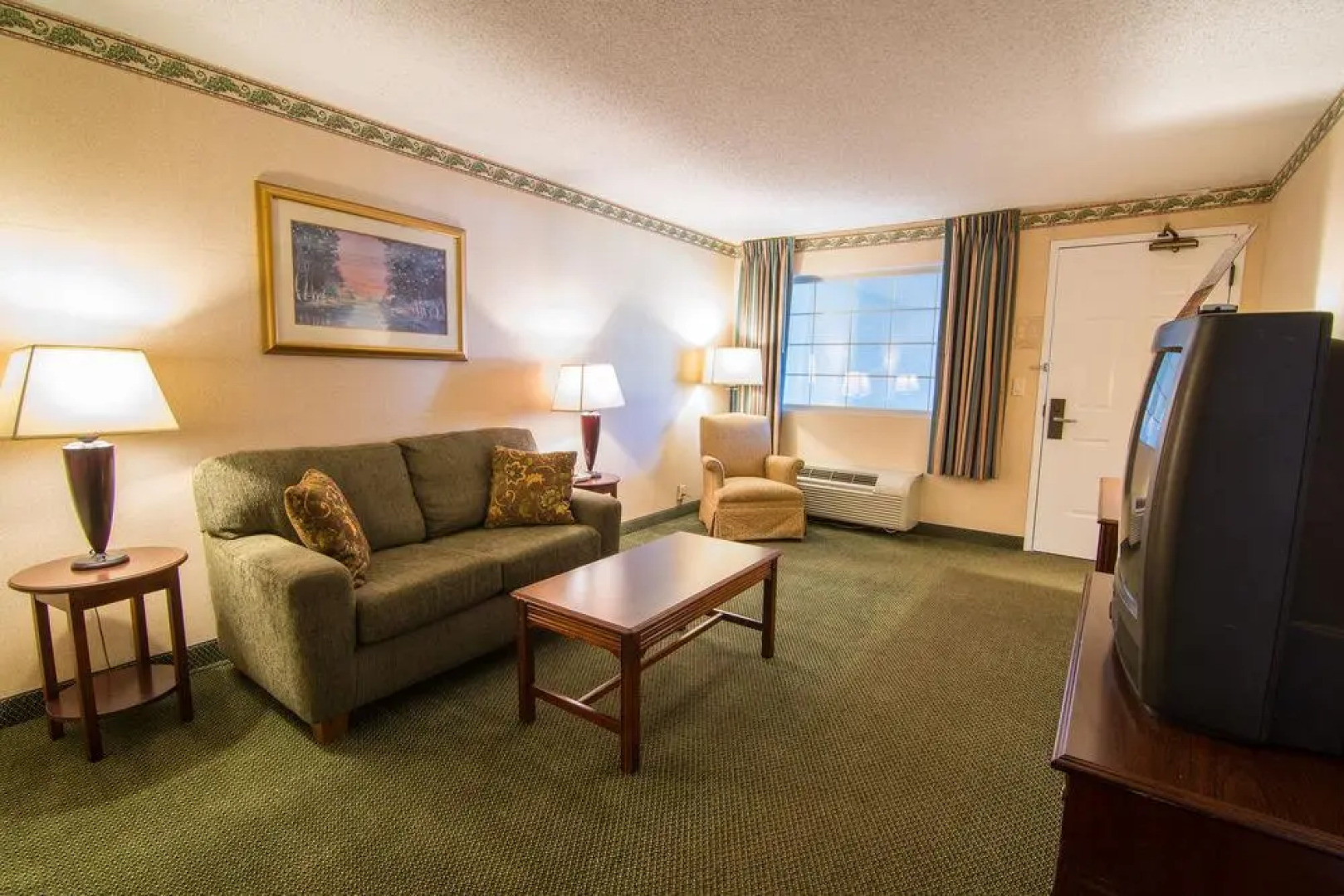 莱瑟姆戴斯套房酒店/北阿尔巴尼(Albany Airport Hotel)