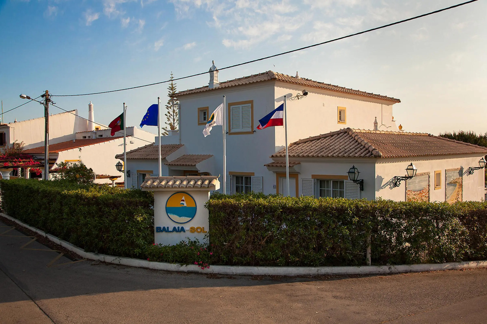 Отель Muthu Balaia Sol