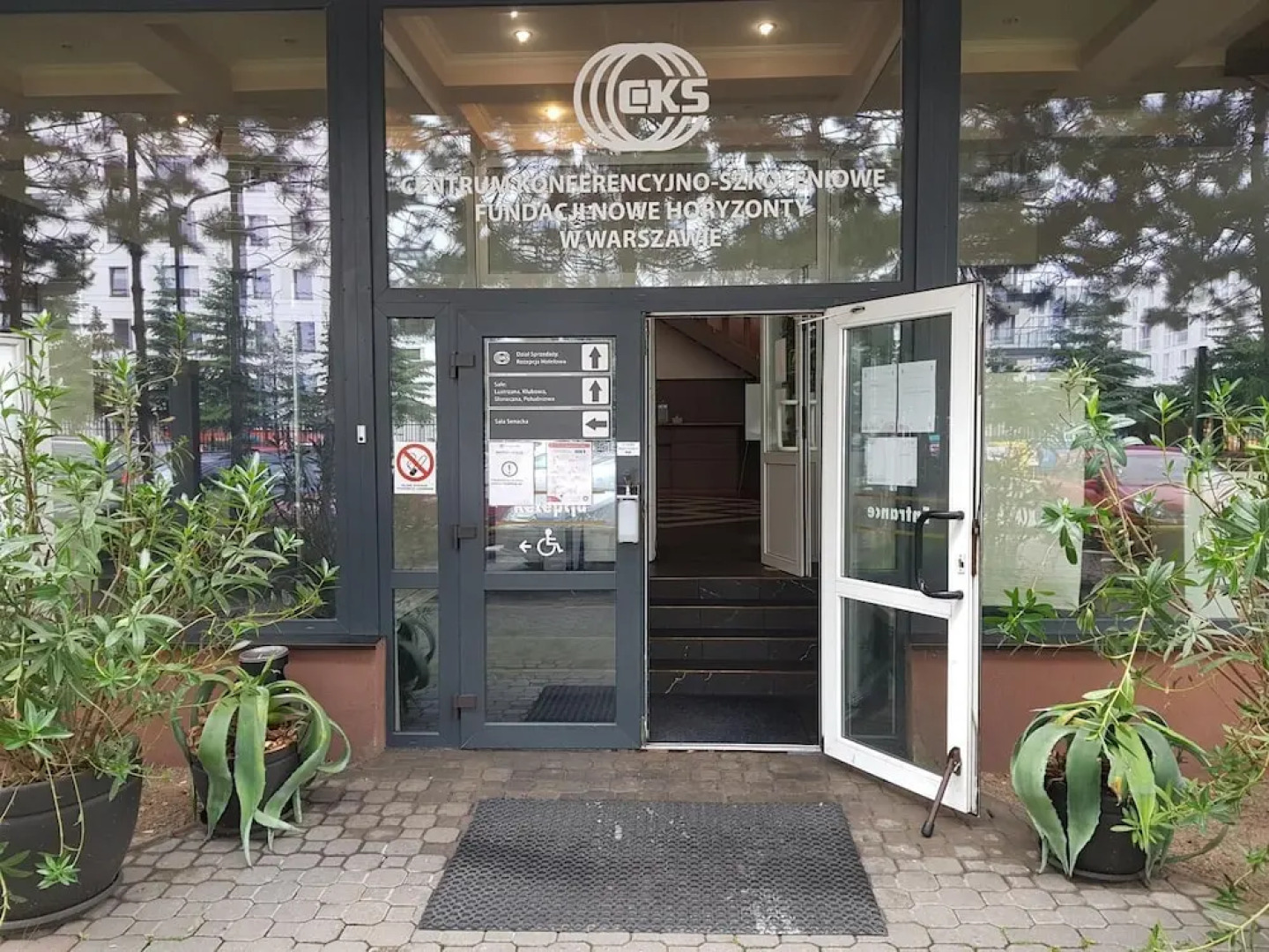 Baza Hotelowa Nowe Horyzonty