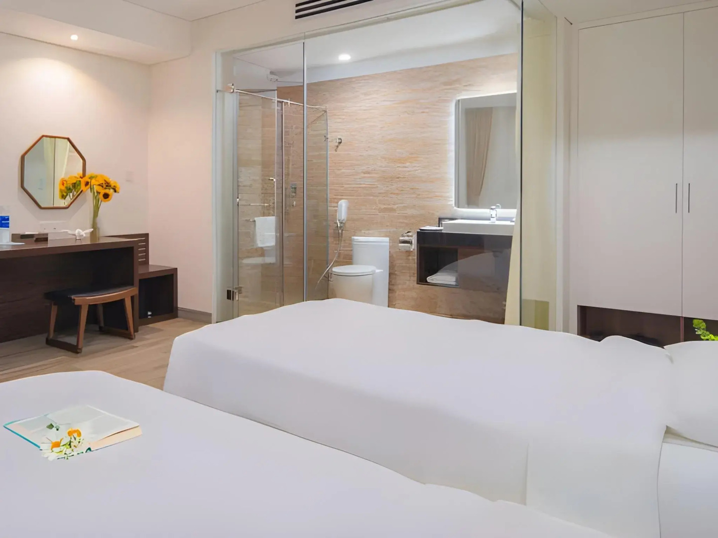 Emerald Bay Hotel & Spa Nha Trang