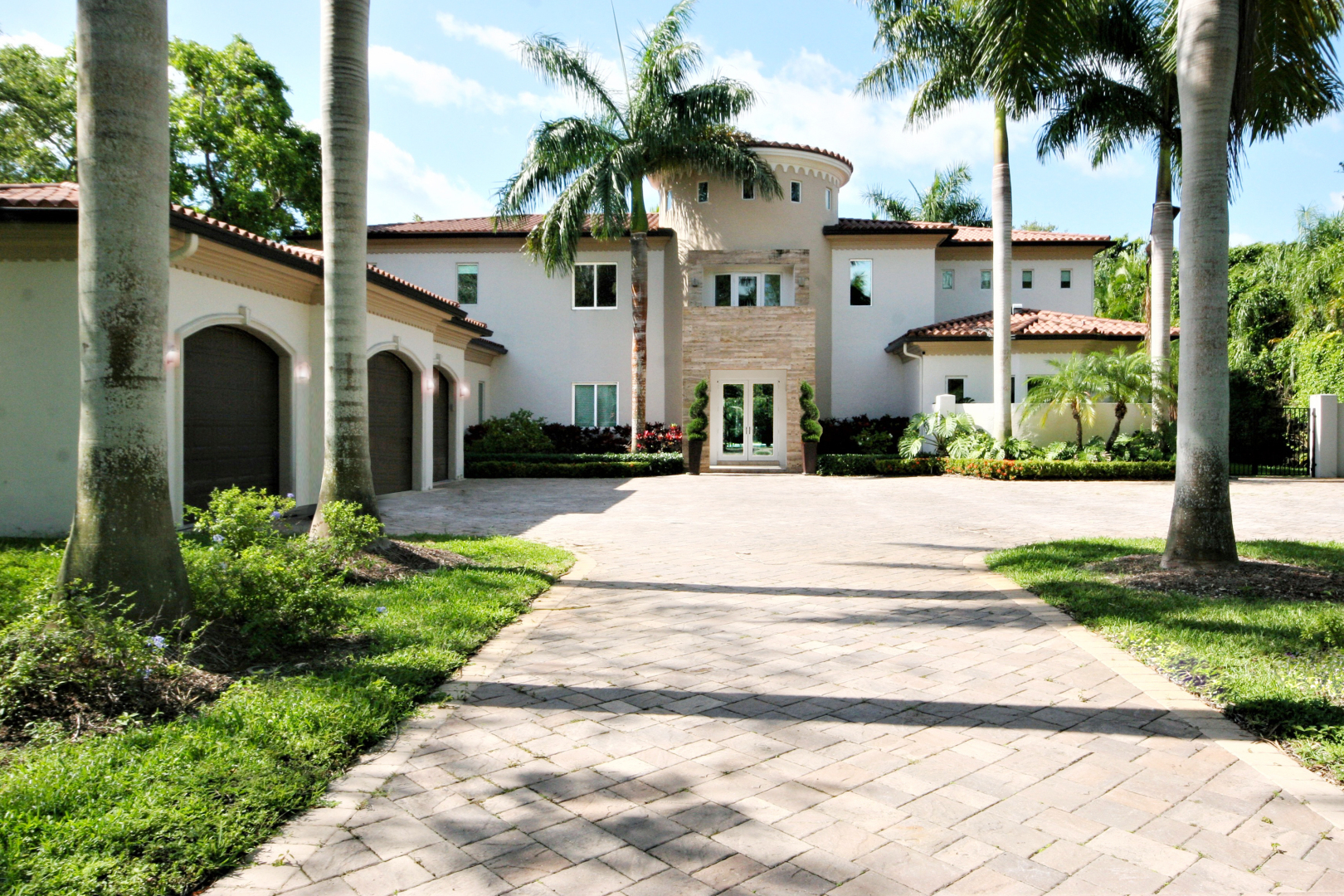 Bel Air Luxury Mansion