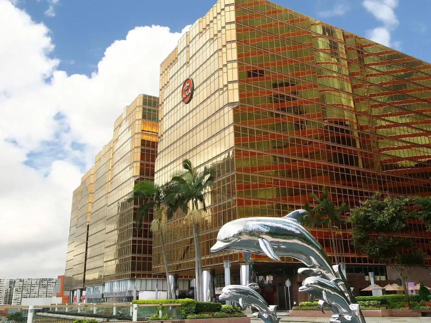 The Royal Pacific Hotel & Towers