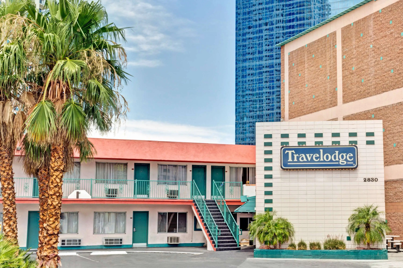 Travelsuites Inn