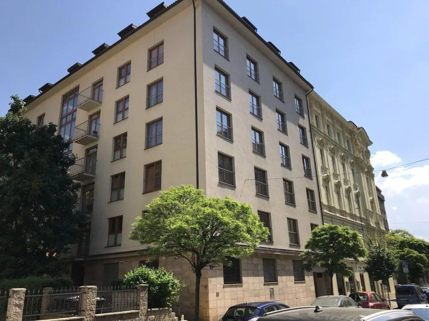 Beautiful apartment in central Residence