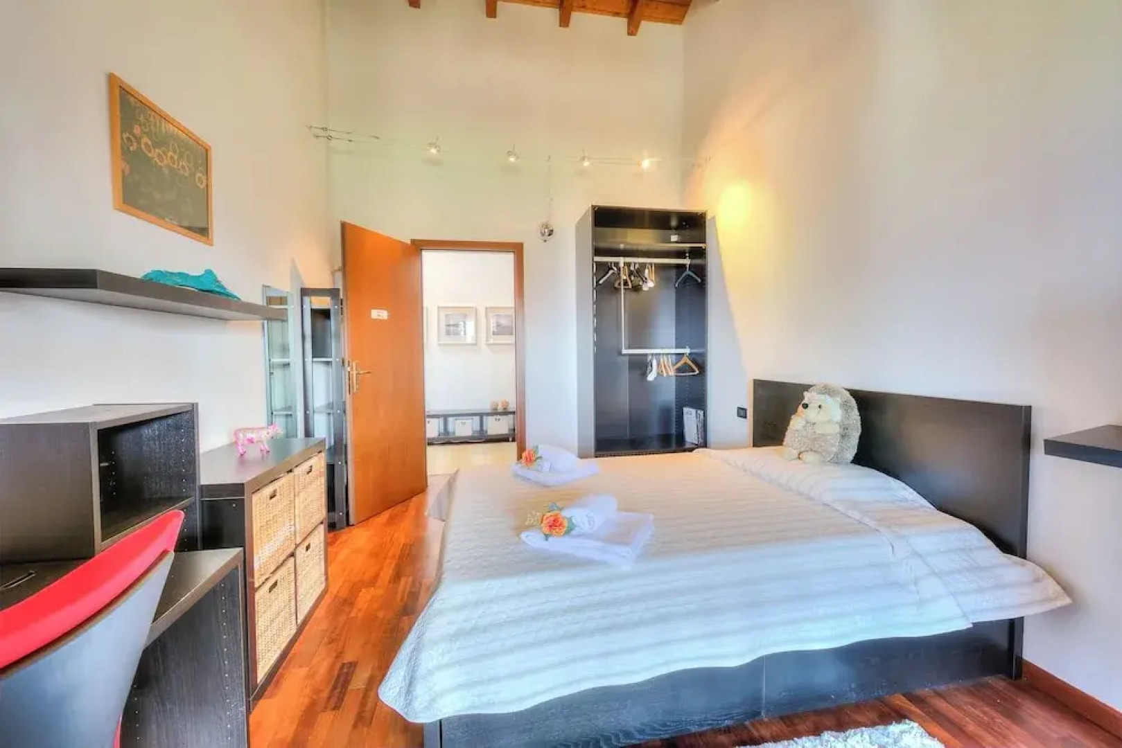 Miralago Lake View Outside Whirlpool